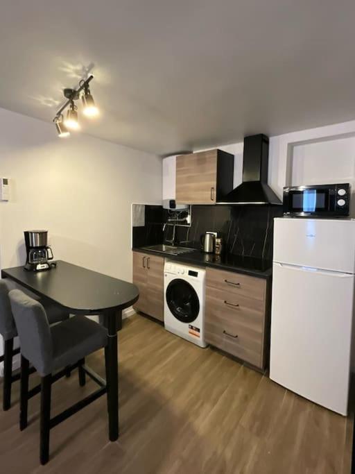 Ks Paris Studio Appart Near Station Gare Du Nord And Gare De L Est Экстерьер фото